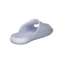 Klapki damskie Nike Victori One Shwer. Białe klapki damskie Nike, bez wzorów, z materiału, bez obcasa. Za 264.00 zł.