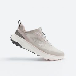 Buty do biegania damskie Kiprun JF190 Grip. Białe obuwie do biegania damskie KALENJI. Za 189.99 zł.