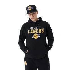 Bluza męska New Era Team Script OS Hoody Los Angeles Lakers. Czarne bluzy bez kaptura męskie New Era, l. Za 249.99 zł.