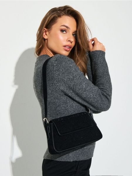 Mała torebka na ramię z błyszczącymi dżetami - czarny. Czarne torebki klasyczne damskie Sinsay, bez wzorów, małe, bez dodatków. W wyprzedaży za 22.99 zł.