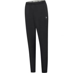 Spodnie dresowe męskie Dunlop Club Knitted Pant. Czarne spodnie sportowe męskie Dunlop, z dresówki. Za 189.99 zł.