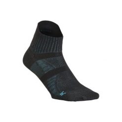 Skarpetki do chodzenia i do nordic walking WS 900 Low czarne. Czarne skarpetki damskie NEWFEEL, bez wzorów, z elastanu. Za 24.99 zł.