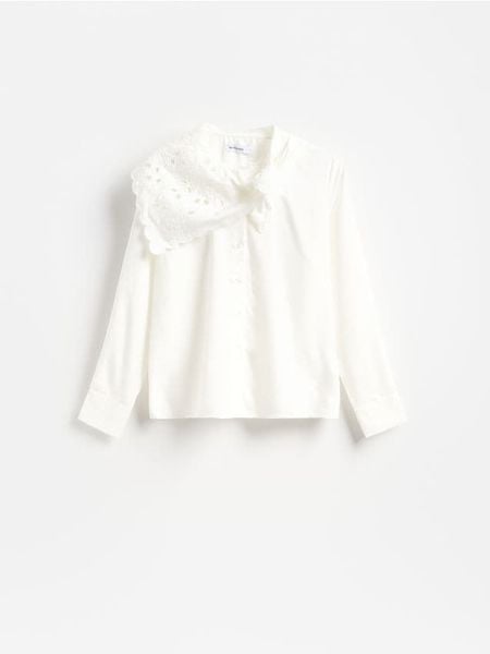 Koszula z modalem - biały. Białe koszule damskie Reserved, l, bez wzorów, z tkaniny, bez kołnierzyka, bez ramiączek. Za 139.99 zł.
