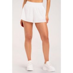 Spodenki fitness damskie Gym Glamour Court. Czarne spodenki sportowe damskie GYM GLAMOUR, bez wzorów, glamour. Za 159.99 zł.