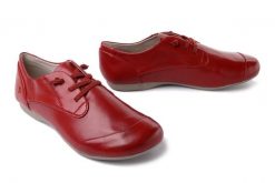 JOSEF SEIBEL 87201 971 396 Fiona 01 rubin, półbuty damskie. Czerwone półbuty damskie Josef Seibel, bez wzorów, ze skóry, bez obcasa. Za 305.92 zł.