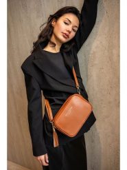 Maison héritage PARIS Skórzana torebka "Gaby" w kolorze jasnobrązowym - 22 x 28 x 8,5 cm rozmiar: onesize. Brązowe torebki klasyczne damskie maison héritage PARIS, bez wzorów, z materiału, bez dodatków. Za 217.99 zł.