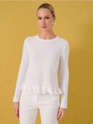 Ażurowy sweter z ozdobną falbanką - kremowy. Białe swetry klasyczne damskie Sinsay, l, bez kołnierzyka. Za 49.99 zł.