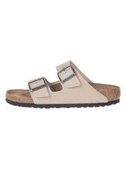 Birkenstock Klapki "Arizona" w kolorze beżowym rozmiar: 45. Brązowe klapki damskie Birkenstock, bez wzorów, bez obcasa. Za 319.22 zł.