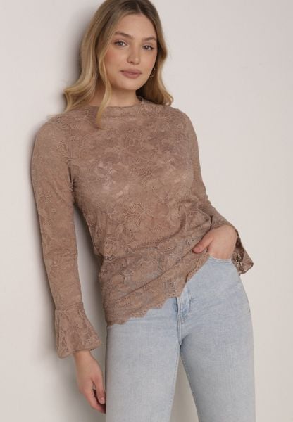 Brązowa Koronkowa Bluzka z Falbanką i Rozszerzanymi Rękawami Nelaetia. Brązowe bluzki damskie Born2be, m, bez wzorów, z koronki, eleganckie, bez kołnierzyka, bez ramiączek. Za 84.99 zł.