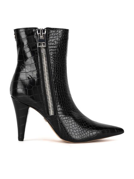 Nine West Botki BYCCC04 Czarny. Czarne botki damskie Nine West, z materiału, bez obcasa, na słupku, bez zapięcia. Za 299.99 zł.