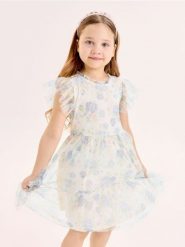 Tiulowa sukienka z falbanami i motywem kwiatowym - wielobarwny. Sukienki dziewczęce Sinsay, bez wzorów, z tiulu, bez ramiączek. Za 22.99 zł.