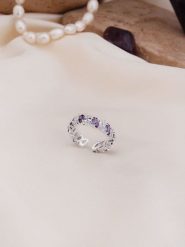 Pierres de Jade Pierścionek z cyrkoniami rozmiar: onesize. Różowe pierścionki damskie Pierres de Jade, z cyrkonią, srebrne. Za 56.99 zł.