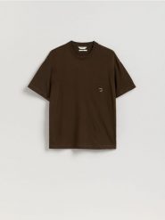 T-shirt boxy z nadrukiem - ciemnobrązowy. Brązowe t-shirty męskie Reserved, l, bez wzorów, z bawełny, bez kołnierzyka. W wyprzedaży za 45.99 zł.