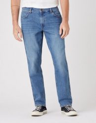WRANGLER GREENSBORO MĘSKIE SPODNIE JEANSOWE DUSKY CLOUD W15QYJ38R 112145842. Spodnie materiałowe męskie Wrangler, bez wzorów, z jeansu. Za 229.99 zł.