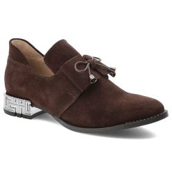 Czekoladowe Półbuty Armodo Eleganckie Damskie Obuwie Welurowe. Brązowe półbuty damskie Armodo, bez wzorów, z weluru, biznesowe, bez obcasa, na obcasie. Za 356.99 zł.