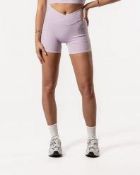 Damskie szorty Luxe z wysokim stanem, efekt scrunch – liliowy. Czerwone spodenki sportowe damskie AESTHETIC WOLF, l, z elastanu, na fitness i siłownię. Za 99.99 zł.