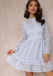 Jasnoniebieska Taliowana Sukienka z Koronką i Falbaną na Dole Kamora. Niebieskie sukienki damskie Renee, m, bez wzorów, z koronki, bez kołnierzyka, bez ramiączek, mini. W wyprzedaży za 139.99 zł.