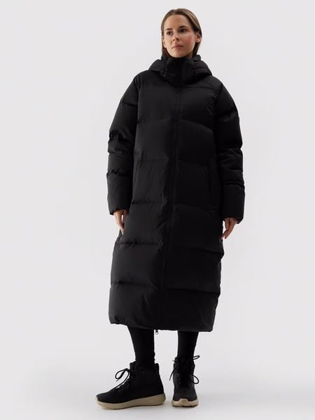 4F Płaszcz puchowy w kolorze czarnym rozmiar: XL. Czarne płaszcze damskie 4f, xl, bez wzorów, z puchu. Za 374.19 zł.