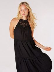 Apricot Sukienka w kolorze czarnym rozmiar: XS. Czarne sukienki damskie Apricot, na co dzień, xs, bez wzorów, z koronki, bez kołnierzyka, bez ramiączek, maxi, proste. Za 79.77 zł.