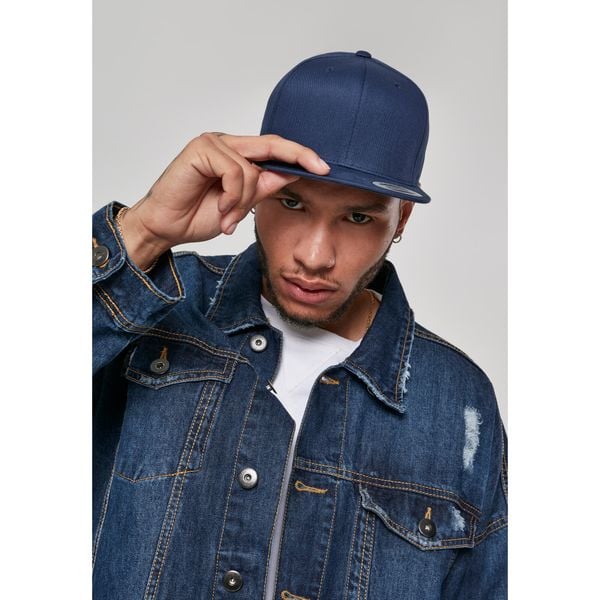 Czapka Flexfit organic cotton. Niebieskie czapki męskie FLEXFIT, bez wzorów, z bawełny. Za 75.90 zł.
