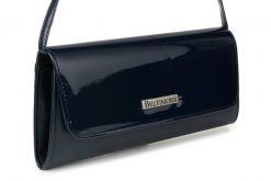 Kopertówka granatowa Beltimore W20. Torebki wieczorowe bez wzorów, z lakierowanej skóry, bez kołnierzyka, bez ramiączek. Za 76.99 zł.