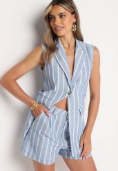 Jasnoniebieskie Szorty w Pionowe Paski z Wysokim Stanem Vikitta. Niebieskie szorty damskie Born2be, bez wzorów, eleganckie, z podwyższonym stanem. Za 89.99 zł.
