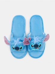 Kapcie z elementami 3D Stich - błękitny. Niebieskie kapcie damskie Sinsay. W wyprzedaży za 22.99 zł.