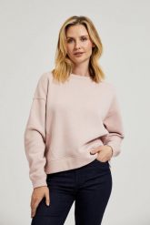 Bluza z długimi rękawami różowa. Czerwone bluzy bez kaptura damskie MOODO, m, z bawełny. W wyprzedaży za 44.99 zł.