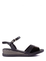 Piccadilly Sandały w kolorze czarnym na koturnie rozmiar: 37. Czarne sandały damskie Piccadilly, bez wzorów, bez obcasa, na koturnie. Za 65.23 zł.