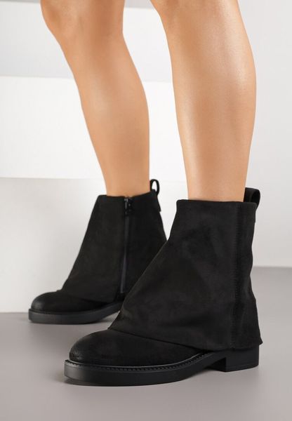 Czarne Botki z Imitacji Zamszu z Wywiniętą Cholewką Rilesea. Czarne botki damskie Born2be, na jesień, z dzianiny, eleganckie, bez obcasa, na płaskiej podeszwie, bez zapięcia. Za 159.99 zł.