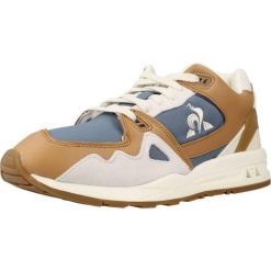 Buty LE COQ SPORTIF LCS R1000 RIPSTOP Jasnobrązowy. Brązowe buty trekkingowe męskie Le Coq Sportif, z syntetyku, bez zapięcia, trekkingowe. Za 279.99 zł.