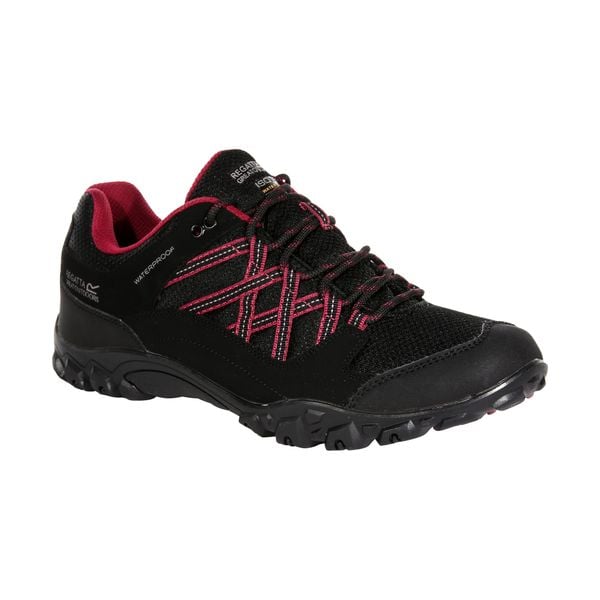 Damskie Buty Lady Edgepoint III. Czarne obuwie trekkingowe damskie Regatta. Za 179.99 zł.