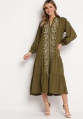 Ciemnozielona Rozkloszowana Sukienka Midi z Ozdobnymi Haftami i Falbankami Polyra. Zielone sukienki damskie Born2be, l, bez wzorów, bez kołnierzyka, bez ramiączek, midi, rozkloszowane. Za 189.99 zł.