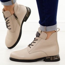 Beżowe skórzane botki damskie Vinceza 66814. Brązowe botki damskie VINCEZA, na jesień, z jeansu, eleganckie, z okrągłym noskiem, bez obcasa, na płaskiej podeszwie, bez zapięcia. Za 299.00 zł.