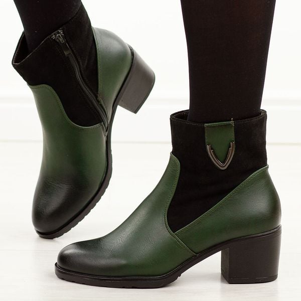 Zielone botki damskie na obcasie M.Daszyński Sa128-39. Zielone botki damskie M.Daszyński, ze skóry, bez obcasa, na obcasie, bez zapięcia. W wyprzedaży za 169.15 zł.