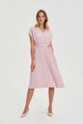 Sukienka o długości midi różowa. Czerwone sukienki damskie MOODO, l, bez wzorów, z poliesteru, bez kołnierzyka, bez ramiączek, midi. Za 139.99 zł.