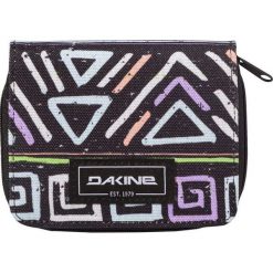 Dakine Portfel Soho 8290003-S19 Melbourne. Portfele damskie Dakine, bez wzorów. W wyprzedaży za 62.00 zł.