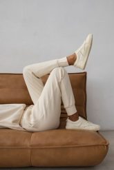 Spodnie dresowe z dzianiny waflowej w kolorze BRIGHT BEIGE - ARLES-XL. Brązowe spodnie dresowe damskie Marsala, s, z bawełny, na fitness i siłownię. Za 239.90 zł.