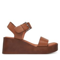 Sandały Call It Spring. Brązowe sandały damskie Call It Spring, bez wzorów, bez obcasa, na koturnie. Za 219.99 zł.