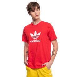 Koszulka turystyczna męska Adidas Trefoil. Czerwone t-shirty sportowe męskie Adidas, m, z bawełny, bez ramiączek, trekkingowe. Za 92.00 zł.