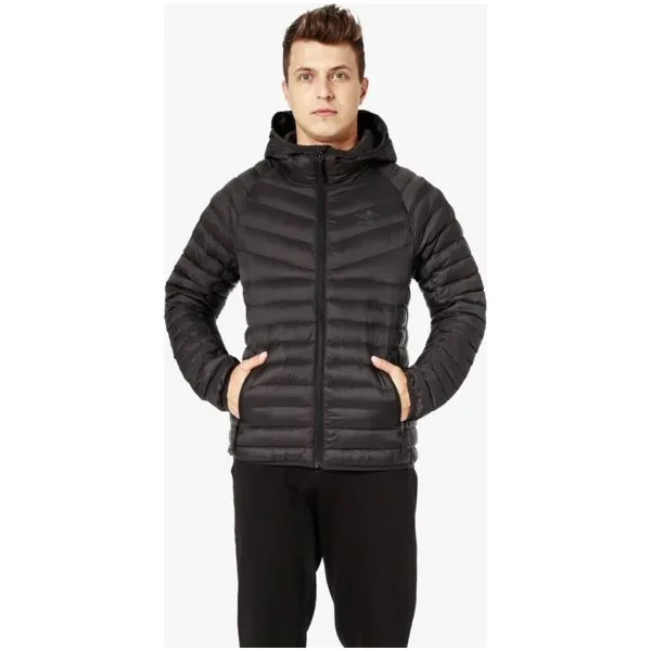 Umbro Kurtka Steel , czarny, rozmiar M. Czarne kurtki męskie Umbro, na zimę, m, bez wzorów, z materiału, eleganckie, bez kaptura. W wyprzedaży za 127.99 zł.