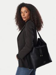 Armani Exchange Torebka XW002989 AF19902 UC001 Czarny. Czarne torebki klasyczne damskie Armani Exchange, bez wzorów, ze skóry, bez dodatków. Za 679.99 zł.
