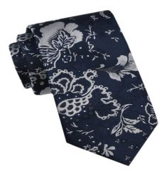 Elegancki Krawat Męski - Alties - Granat z Popielatym Motywem Kwiatowym. Niebieskie krawaty i muchy męskie Alties, bez wzorów, z tkaniny, eleganckie. Za 49.00 zł.