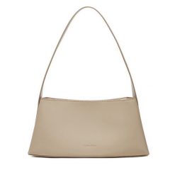 Torebka Calvin Klein. Brązowe torebki klasyczne damskie CALVIN KLEIN, bez wzorów, bez dodatków. Za 399.99 zł.