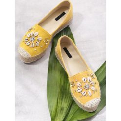 Żółte Espadryle Credential. Żółte espadryle damskie Born2be, z aplikacjami, bez obcasa, na płaskiej podeszwie. Za 59.99 zł.