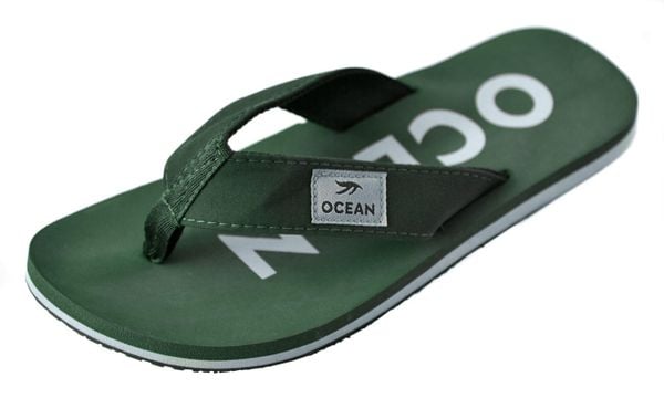 Japonki plażowe Madsea Flip flop. Zielone klapki damskie MADSEA, bez wzorów, z tworzywa sztucznego, bez obcasa. Za 52.11 zł.