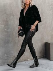 Milan Kiss Aksamitna koszula w kolorze czarnym rozmiar: XL. Czarne koszule damskie Milan Kiss, xl, bez wzorów, bez kołnierzyka, bez ramiączek. Za 152.99 zł.