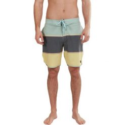 Spodenki plażowe męskie FUNDANGO Neal Boardshort. Czerwone kąpielówki męskie Fundango, m, bez wzorów, z bawełny. W wyprzedaży za 120.08 zł.