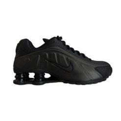 Buty damskie sportowe Nike Shox R4 Black Czarne - CW2626-003. Czarne buty sportowe na co dzień damskie Nike, bez wzorów, do koszykówki. Za 537.05 zł.