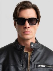 Okulary przeciwsłoneczne unisex czarne Kari 906. Czarne okulary przeciwsłoneczne damskie Big Star. W wyprzedaży za 69.99 zł.